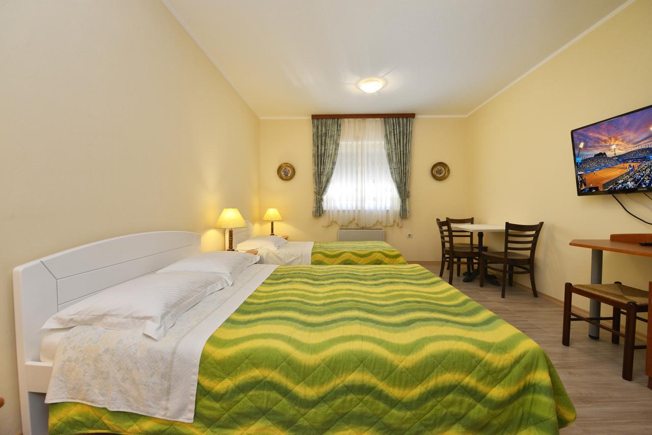 Bed And Breakfast Julia Seget  Exteriér fotografie
